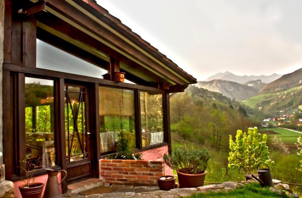Gasthaus La Casona De Con Exterior foto